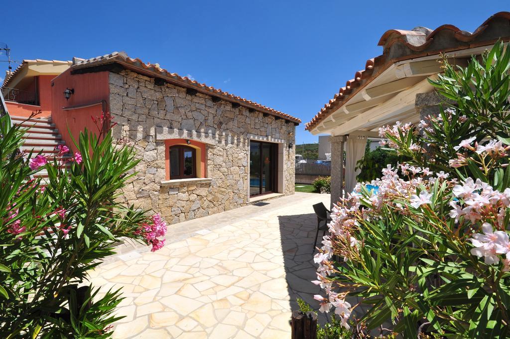 Affittacamere B&B La Villa Dei Graniti Вилласимиус Экстерьер фото