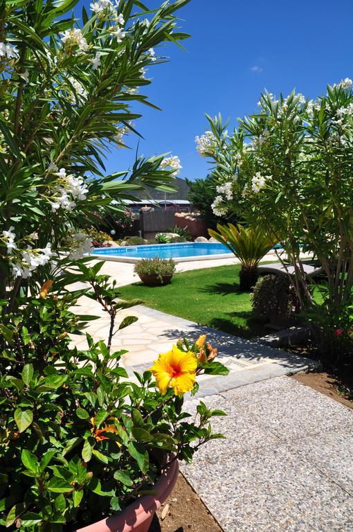 Affittacamere B&B La Villa Dei Graniti Вилласимиус Экстерьер фото