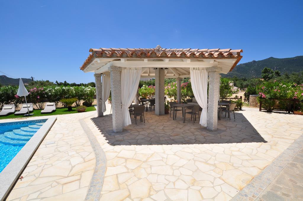 Affittacamere B&B La Villa Dei Graniti Вилласимиус Экстерьер фото