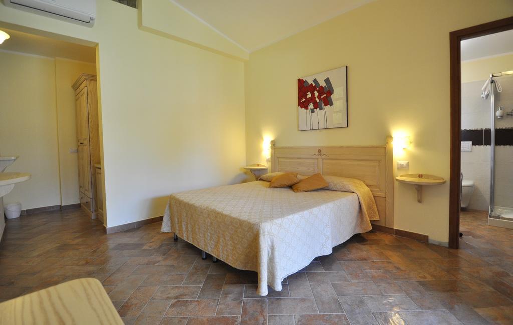 Affittacamere B&B La Villa Dei Graniti Вилласимиус Номер фото