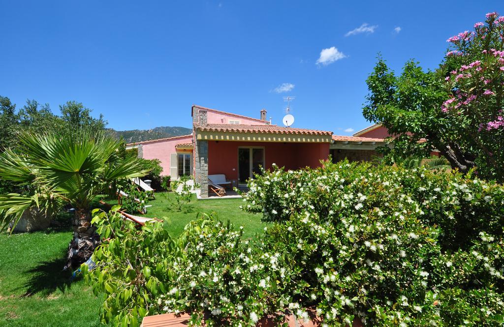 Affittacamere B&B La Villa Dei Graniti Вилласимиус Экстерьер фото
