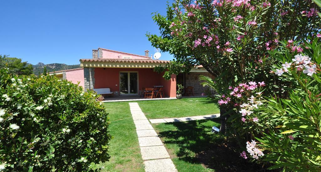 Affittacamere B&B La Villa Dei Graniti Вилласимиус Экстерьер фото