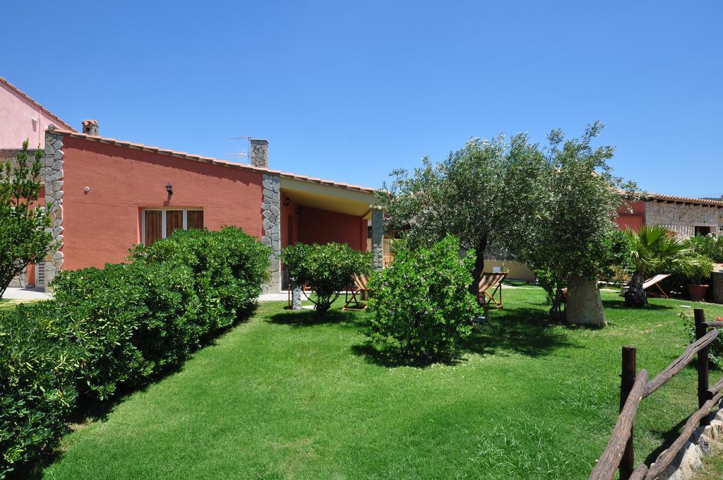 Affittacamere B&B La Villa Dei Graniti Вилласимиус Экстерьер фото