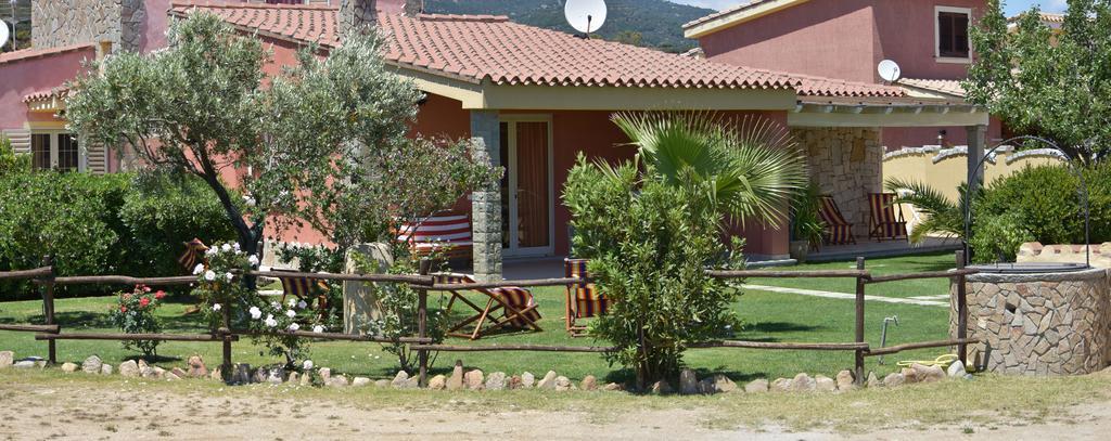 Affittacamere B&B La Villa Dei Graniti Вилласимиус Экстерьер фото