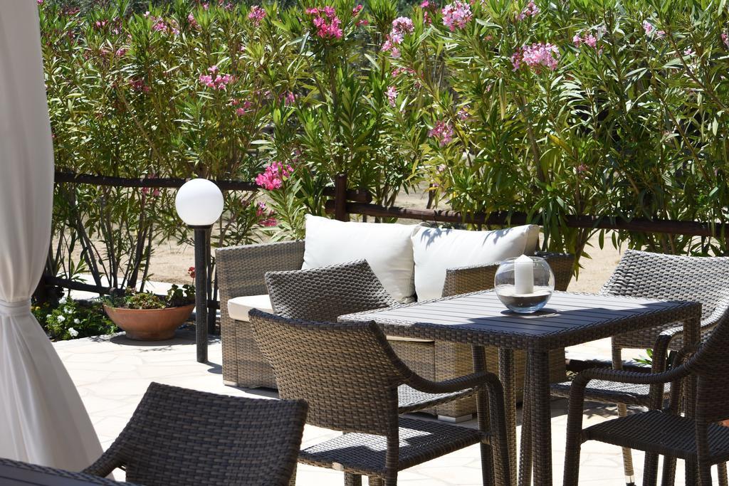 Affittacamere B&B La Villa Dei Graniti Вилласимиус Экстерьер фото