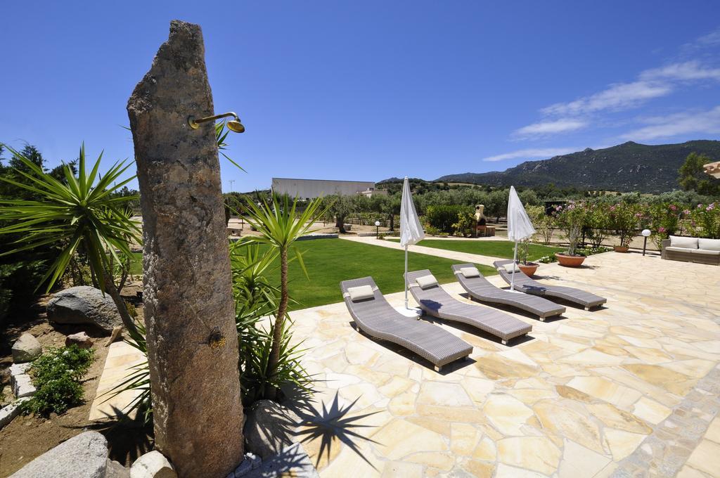 Affittacamere B&B La Villa Dei Graniti Вилласимиус Экстерьер фото