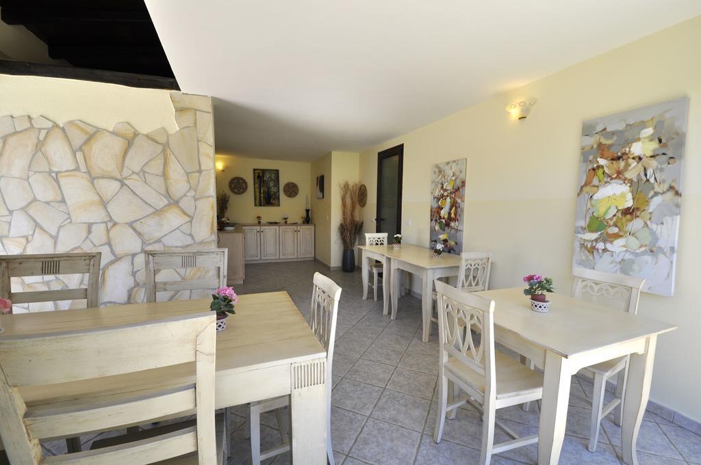 Affittacamere B&B La Villa Dei Graniti Вилласимиус Экстерьер фото